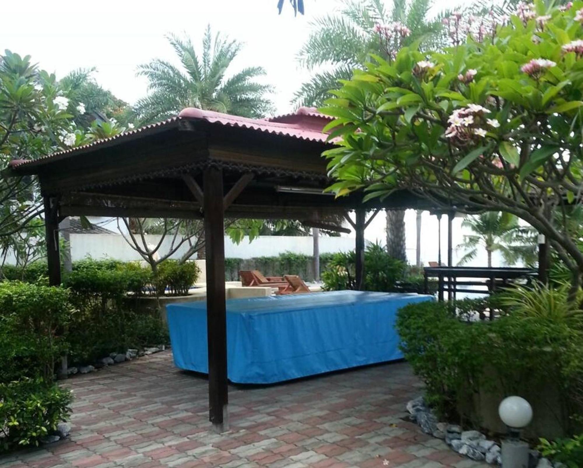 Serene Sands Bang Lamung Buitenkant foto