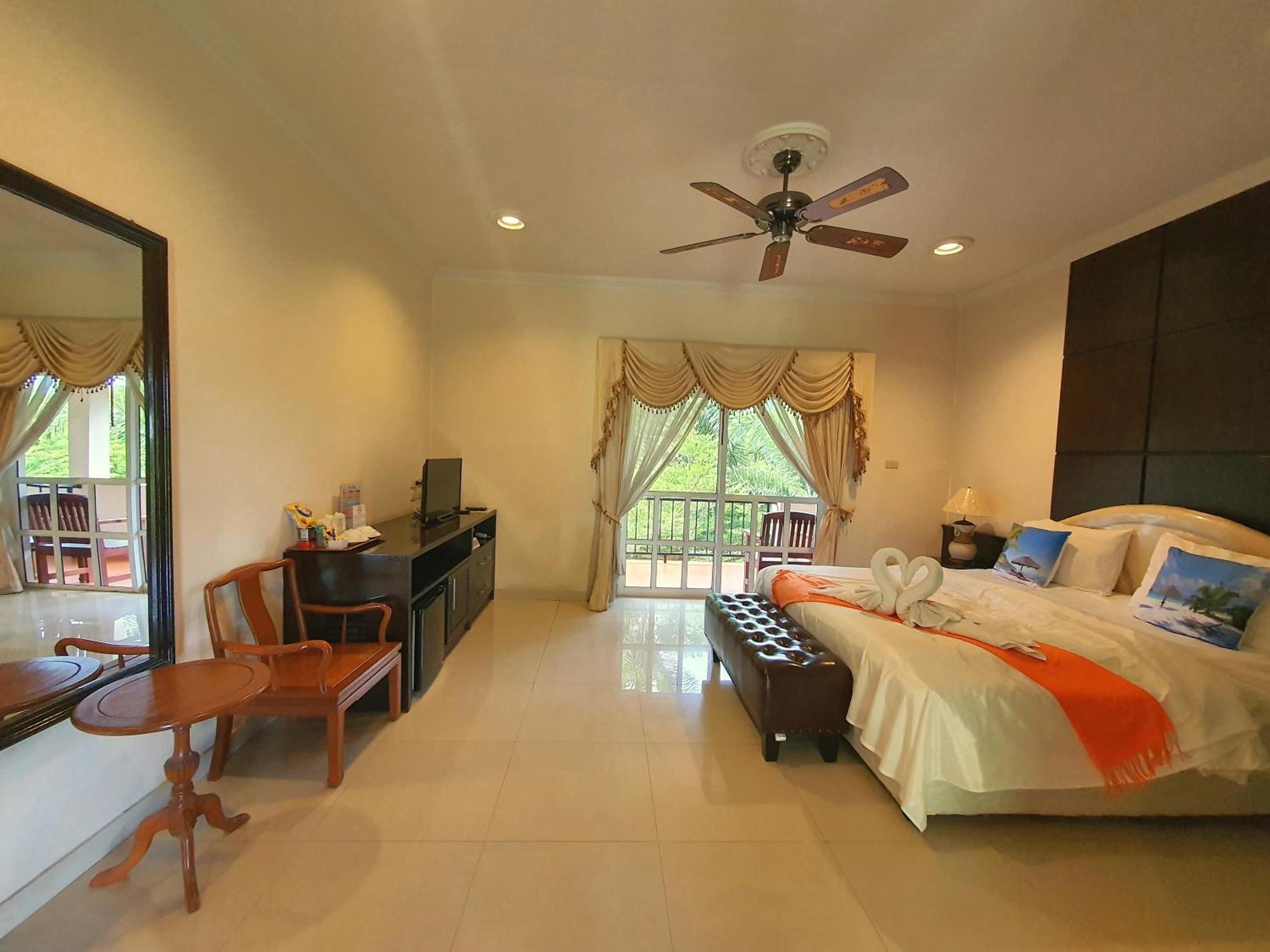 Serene Sands Bang Lamung Kamer foto